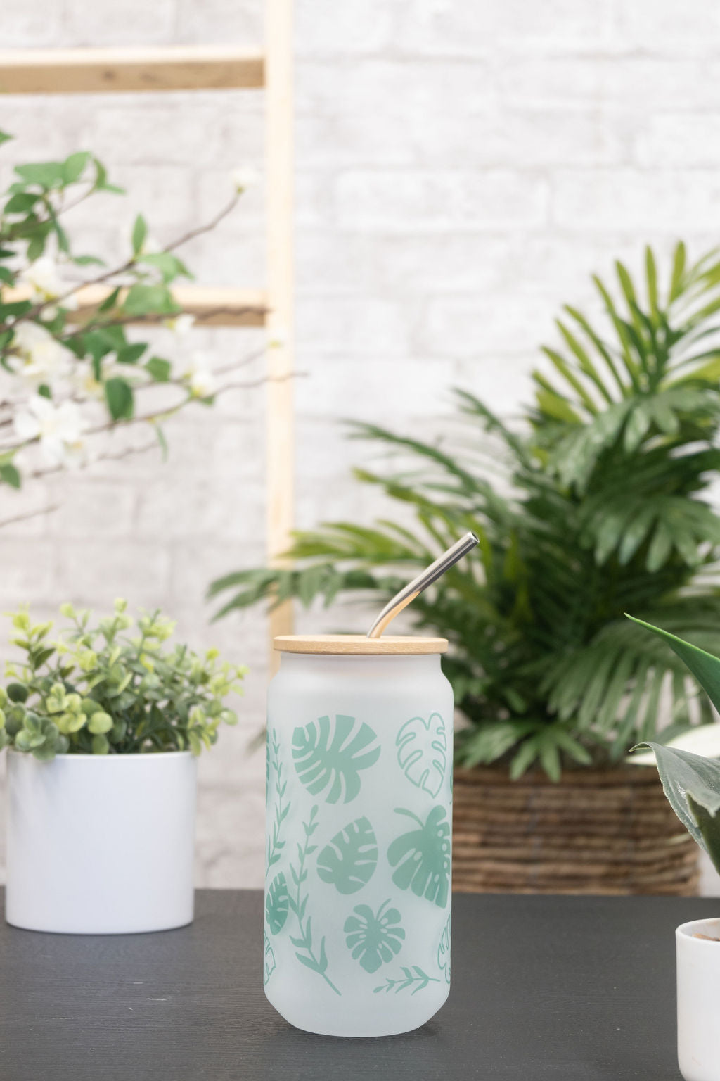 Monstera Leaves Can Glass Cup